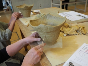 縄文土器作り講座 – 是川縄文館